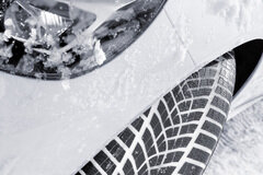 GOODYEAR UltraGrip Performance Gen-1 245/45 R17 99 H