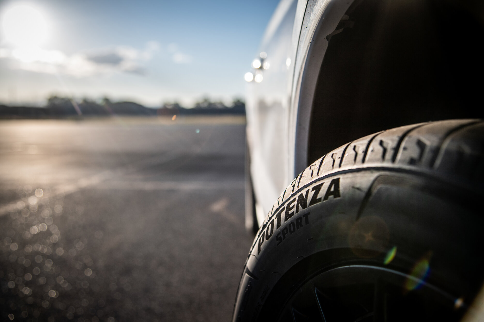 BRIDGESTONE Potenza Sport 215/45 R18 93 Y