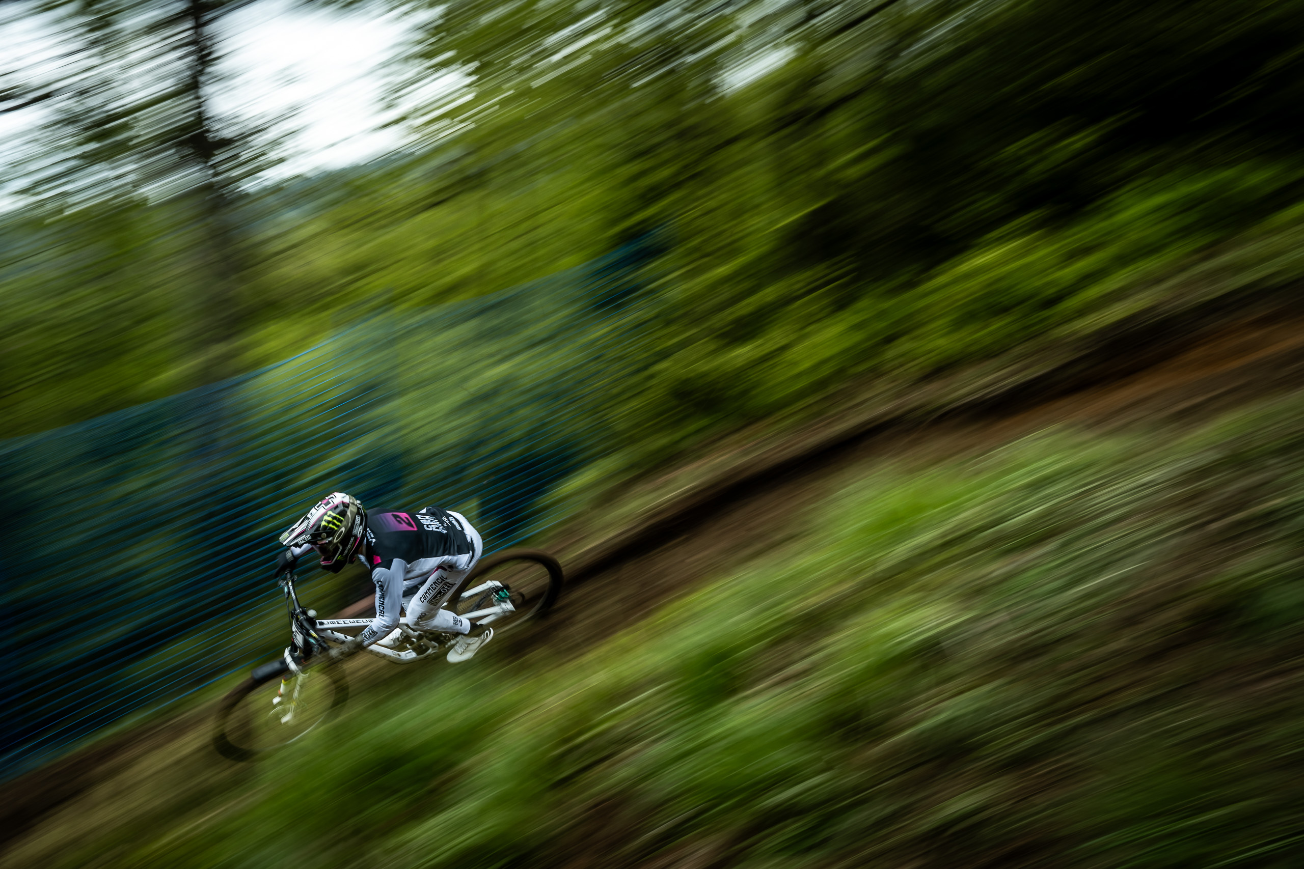 Mountain bike, Radsportler, Off-road, Vollvisier-Helm, Bewegungsunschärfe