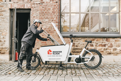 Un vélo cargo, c'est un mode de vie. Car les vélos-cargos ne sont pas seulement des outils de travail - ils ouvrent de nouvelles possibilités et d'autres perspectives. Celui qui se déplace en ville avec un vélo cargo redécouvre son environnement. Chaque trajet devient ainsi une petite évasion du quotidien - ton everyday getaway.