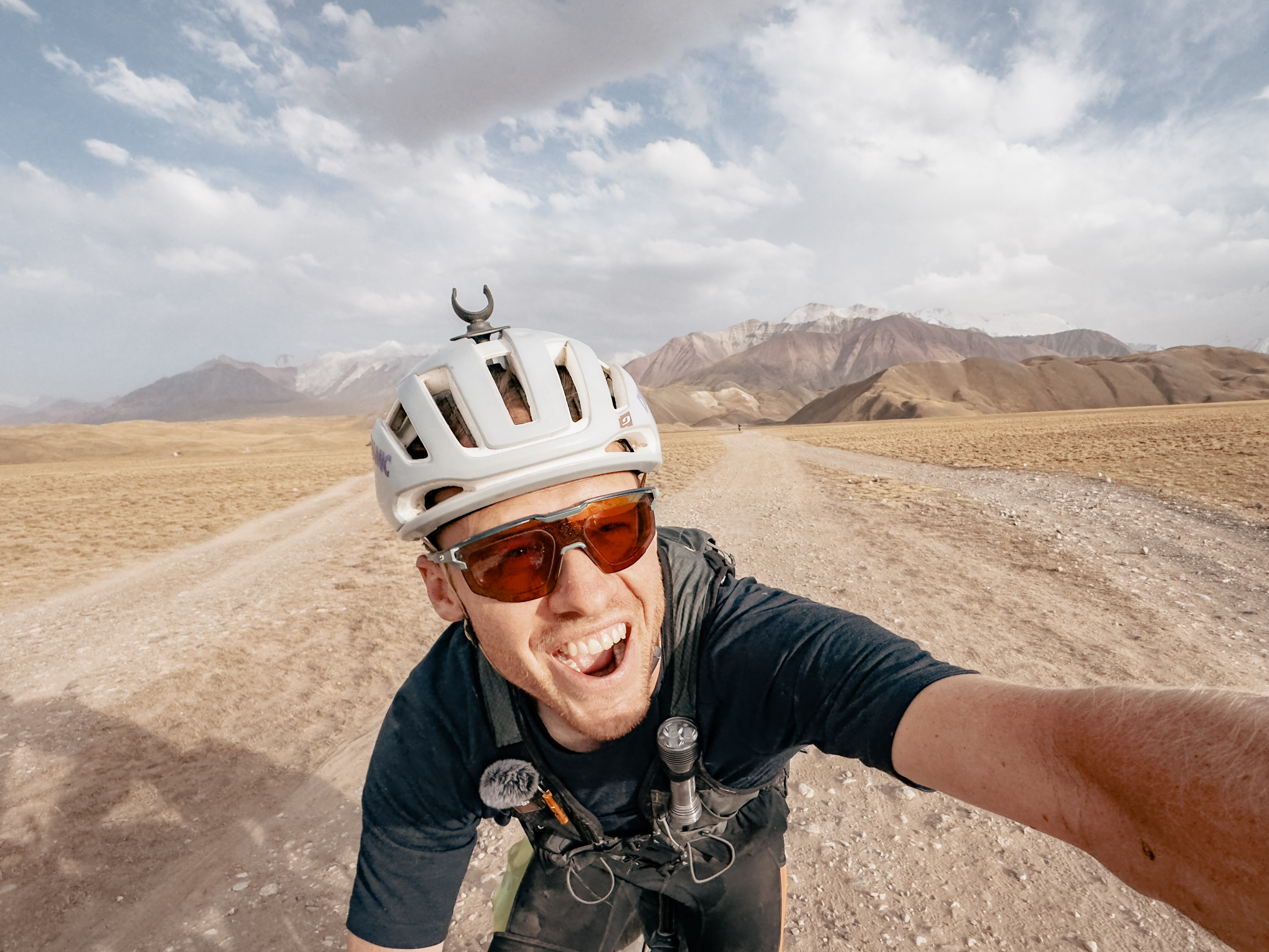 Fahrrad, Helm, Sonnenbrille, Berge, Wüste, Klippe, Krämer?, Mountain biking, Helmets, Sonnenbrille, Wüstentrip