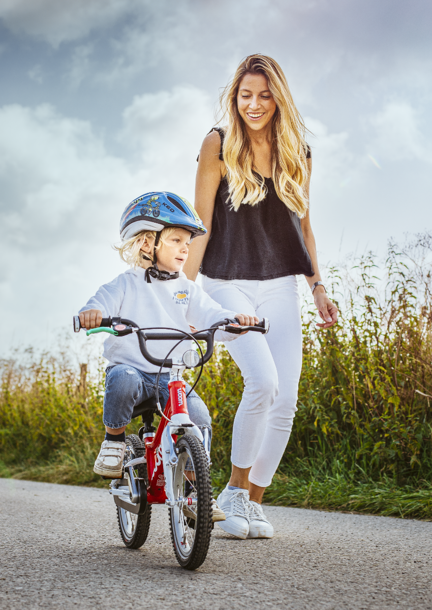 Kindersattelrad, Laufrad, Helm, Mama, Outdoor
