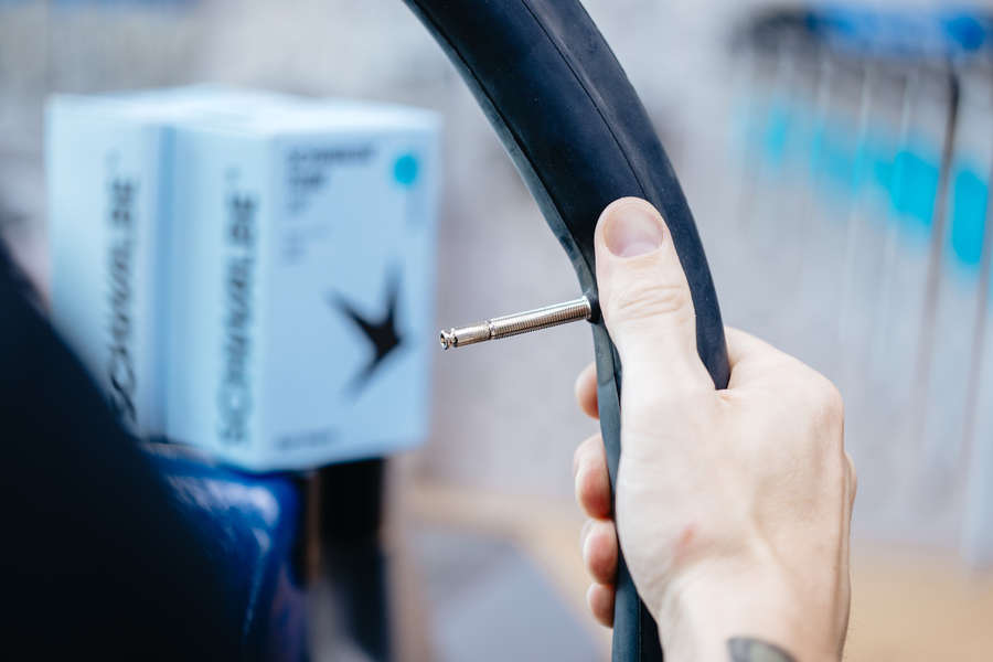 Finger, Person, Kiste, Leichtmetallfelge, Rad, Finger, Person, Kiste, Leichtmetallfelge, Rad, Finger, Person, Kiste, Leichtmetallfelge, Rad, Finger, Person, Kiste, Leichtmetallfelge, Rad, Finger, Person, Kiste, Leichtmetallfelge, Rad