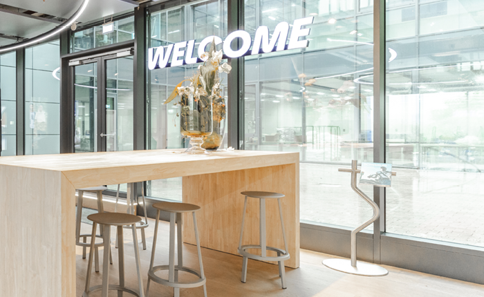 Cafeteria, Gaststätte, Innenarchitektur, Barhocker, Tabelle